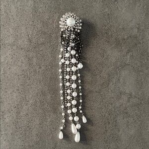 H&M Rhinestone-embellished pendant Brooch
